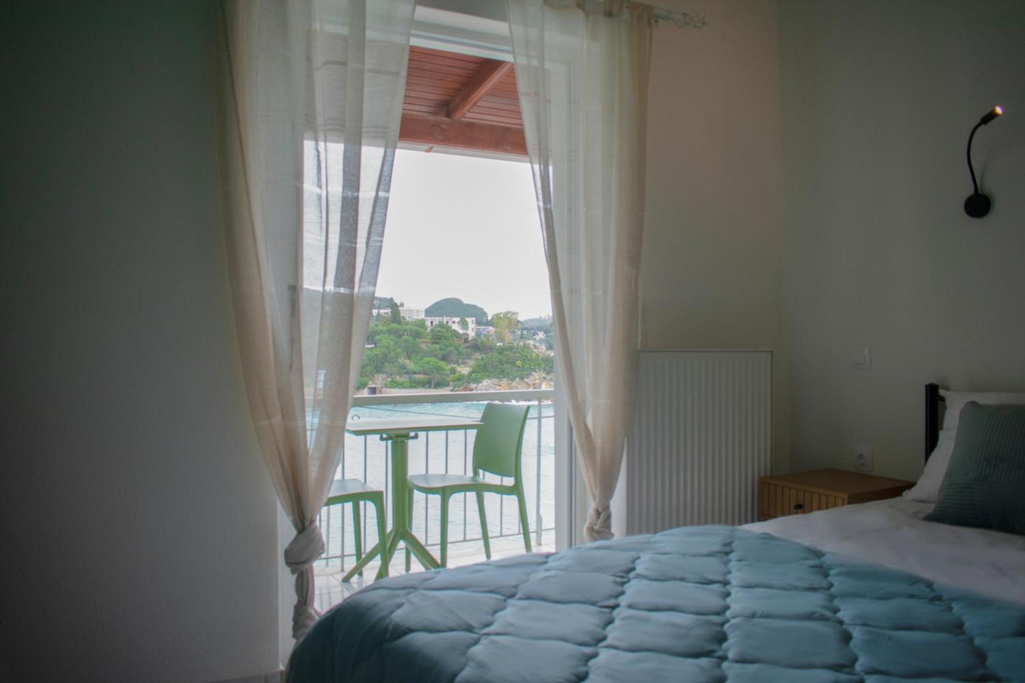 Villa Athina 帕莱欧卡斯提撒 外观 照片